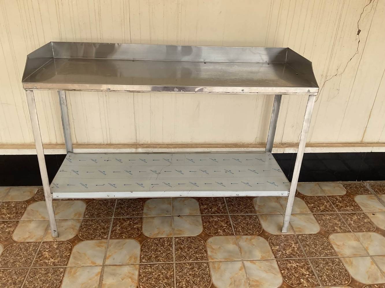 ستانلس ستيل • متر ونص • مطاعم وقهاوي