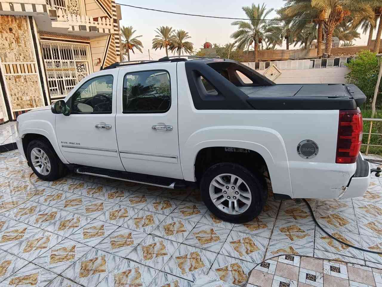 @تاهو فلانج 2013 رقم بغداد الدولي سياره جديده وجاهزه من كل شيء صبغ جاملغ  خلفي بدون اضرار داخليه السياره فول مواصفات عده بصمه كير مكينه حداديه تخم تاير كله جديد سعر 138 هاتف***********
