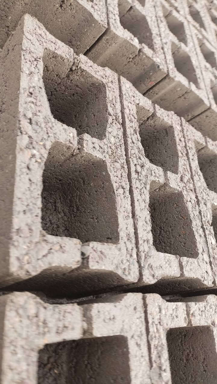 بلوك • ٢٠×١٥ • درجة أولى