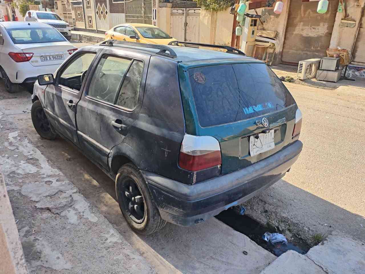 سلام عليكم كولف محرك كير خير من الله القلايج مال الكير تعبانه حداديه نص عمري رقم بغداد حاز ثالث شرط الوكاله السيره عله حطته ابيعه أو امروس عله كد سعره 15 أو بيه مجال *********** سنويته ضايعه عندي واجهيه من المرور
