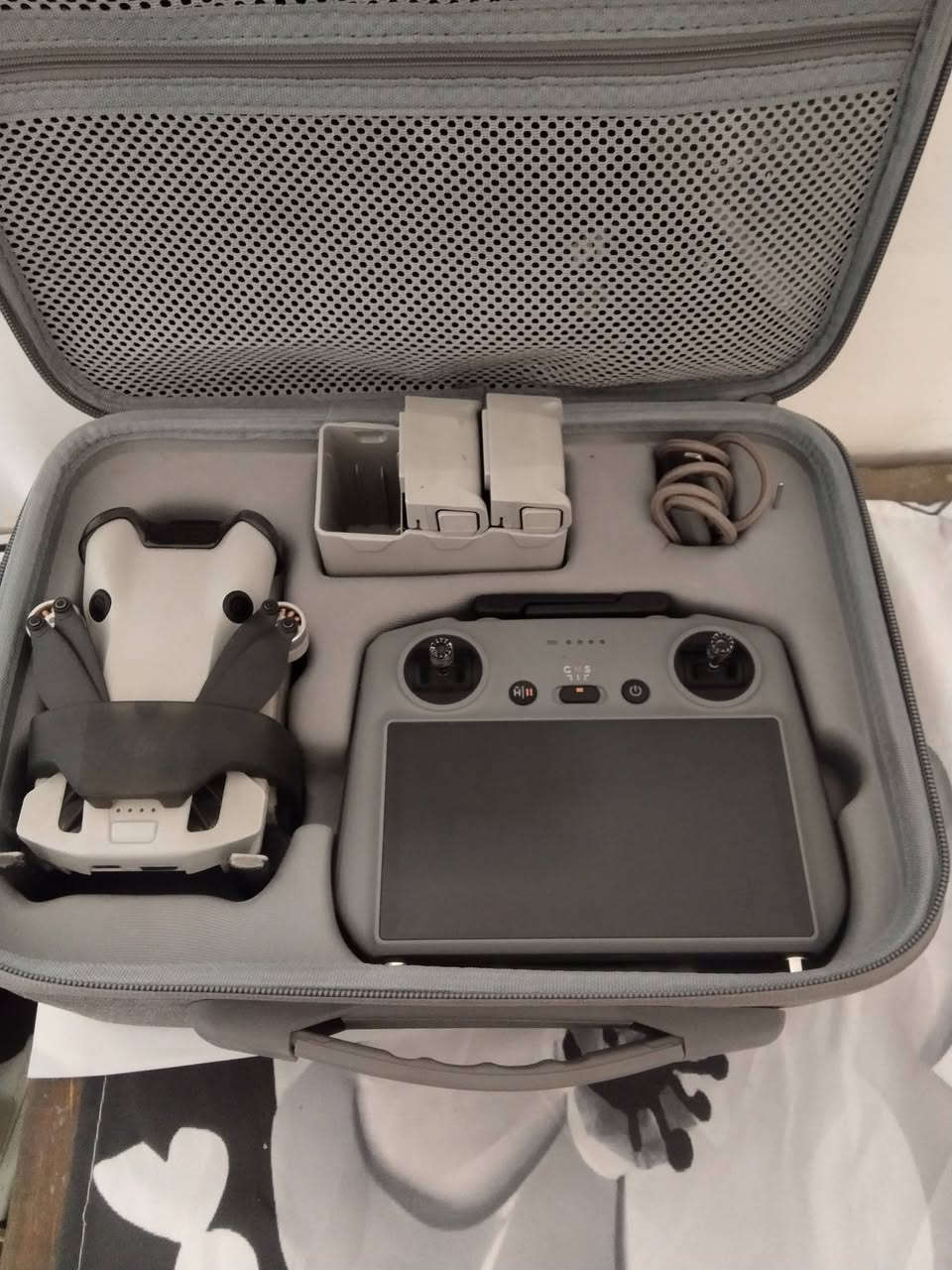 سلام عليكم من رخصت ال  admin     شباب عندي درون dji mni 4pro كامل ملحقات فقط نقص بطاري وحده مستخدمه استخدام قليل  ..  و كامره نيكونd7100  و رونن. s كلهن مستخدمات استخدام قليل يعني  للبيع كلهن
 هاذه وتسابي عندي توصيل فقط بابل ***********
