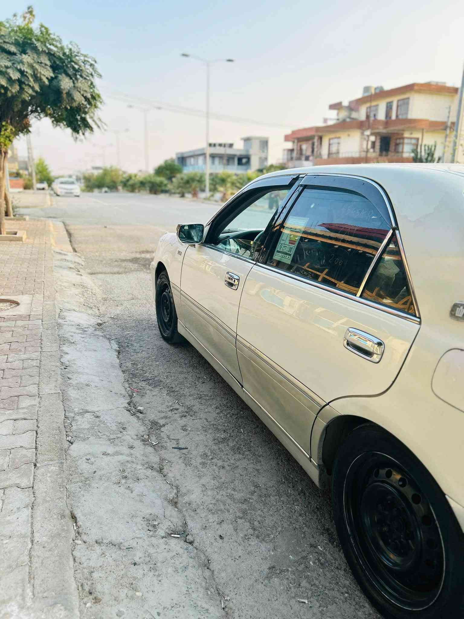 مەلیکە • ٢٠٠١ • 4D