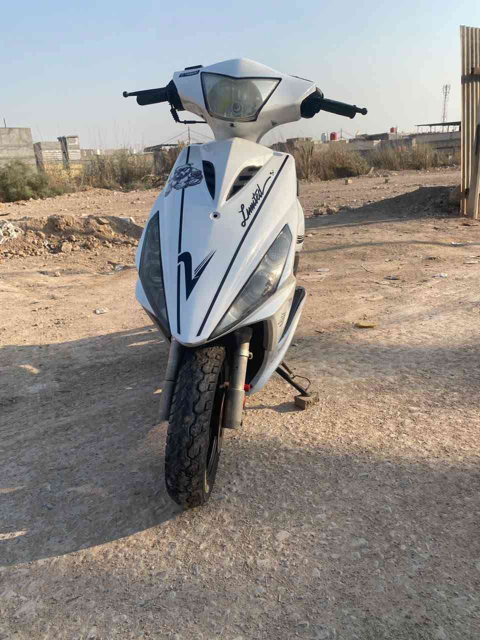 مضلع • نضيف • بكلايت مكسور