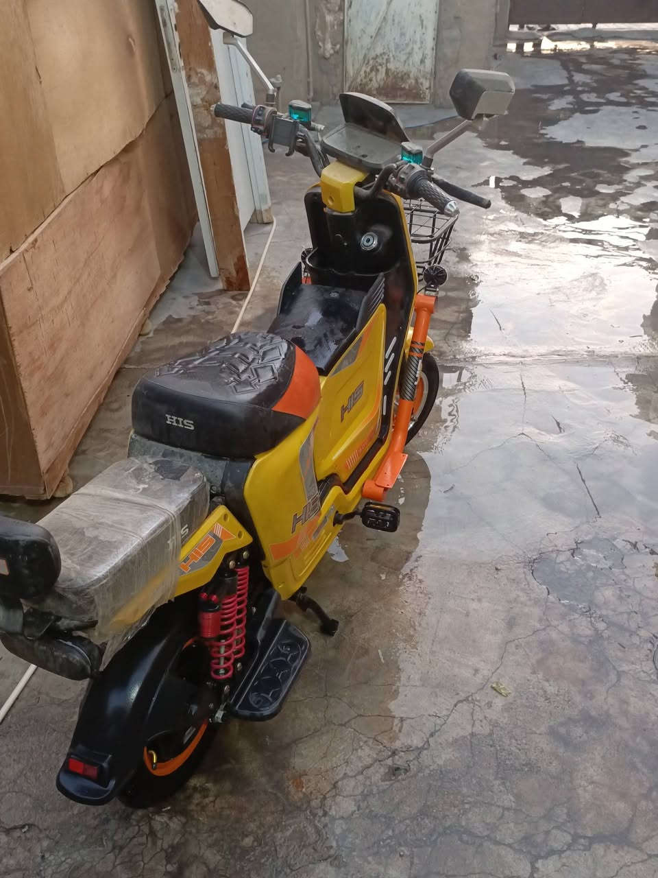 سلام عليكم ماطور للبيعH15.  X900ماطور نضيف شغال بس يرادله بطاريات للتواصل***********مستخدم شي قليل
