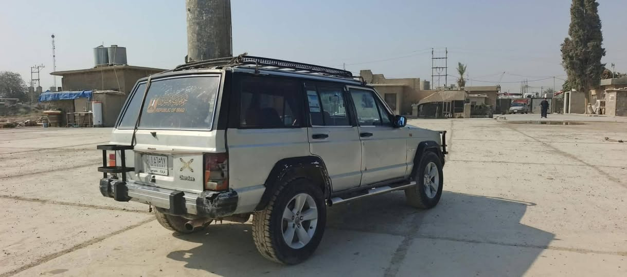 سلام عليكم جيب شيروكي موديل 86 محرك ولا صرف ولا بخار كهربائيات شغاله دبلات خلفي وامامي جديد محرك نشاط✈️ فول 
صدر خلف امامي جديد تخم تاير جديد محرك گيره بل شرط جاهزه ما ناقصها الف رقم كركوك شرط تحويل سياره جاهزه ما ناقصها ربع
مراوس ترهم بدون صبغ بلادي( گيره محرك نيسان شبوط 4سلندر)
السعر 24 بيها مجال للطيبين مكاني كركوك 
***********
