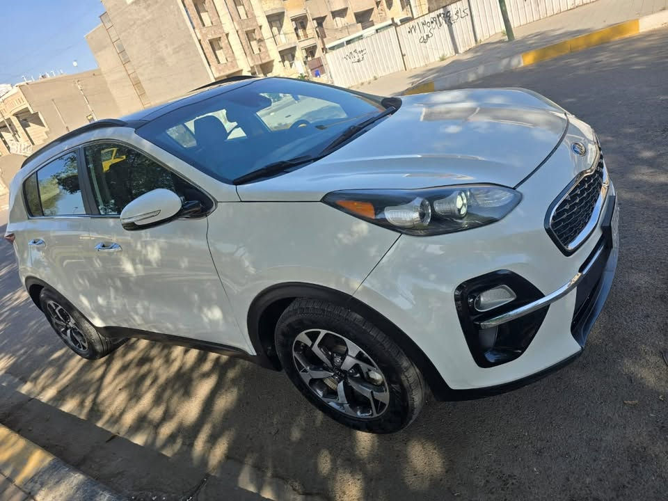 السلام عليكم
كيا سبورتج 2022
وارد امريكي
محرك 2400
ماشيه 50 الف
حادثهه من امريكا
بيهه مكانات صبغ بدون دواخل لا لغد لا شواصي
كير و مكينه على وضع الشركه بلادي
رقم بغداد بأسمي
موصفات فول واحد على واحد
كشنات جلد تدفئه تبريد
بانوراما
كشنات كهرباء الاماميات
مرايات شفط نقطه عمياء
حساسات امامي وخلفي
كامره شاشه
كراسي كهرباء
الجنطه الخلفيه كهرباء
ويل كب 18 بلادي
تحكم ستيرن جهتين
وبعد بيهه موصفات معروفه
مكان السياره بغداد 
السعر 140 وبيهه مجال حك الجيه 
الاستفسار 
*********** 
غير متواجد عل فيس 
ملاحظة متكلف بالنشر
