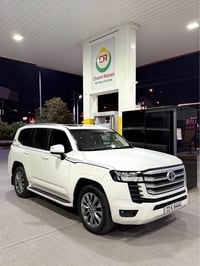 لاندكروز GXR • ٢٠٢٢ • ٦٣٠٠٠ كم