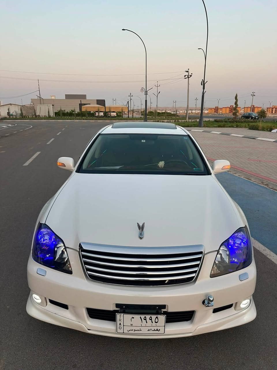 شاهینە 182 2005کامک کراو بە 2007
سۆنەرم داناوە بەس شوین مووس بۆیاخە ئەویش کامل نیە سبوخ تری هیچ نیە
بی دوکەل بی مەسروف سلاید و جلد لید١٨پارچە و بلوتوز بیلاد ٢٥٠مەسروف نیە ٤تایەکەی نزیک ٢٠رۆژە گۆراوە هایدرۆلیک نزیک ٢٠رۆژ گۆراوە رۆنی مەکینە ٣رۆژە گۆراوە ویلەکان نزیک ٢٠رۆژە خراوەتە سەر سەیارەکە تا بڵی تایبەت و جوانە تیلفۆنت کرد بۆ رەخنە و مەسروف مەیکە چونکە یەک مەسرووف تیا نیە ساج و کوشن لۆکە گاعی بیلادەکانی لەگەل و گاعی کامل بۆ بەسراوە ناو مەکنیەی وەک شوشەیە چەوری و شتی نەداوە سعری ٨٠گەڵا و مەجالیکی زۆۆر زۆۆر کەمە ***********
