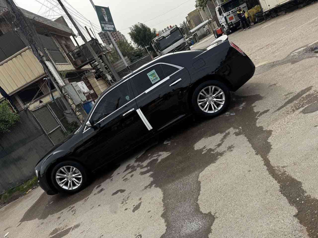 ﷽
‏                                                CHRYSLER 300 2013 
◽️كريسلر موديل 2013
مواصفات C معروف
فول مواصفات ماعدا بانوراما  لون اسود     

◽️محرك V6 3.6L سته سلندر

سيارة حيل حلو و نظيفة 📦

◽️مواصفات 
( بصمة -گير ماوس - شاشة كبير  - كشنات جلد  -  كشنات تتفيئة امامي خلفي  -  تحكم كشنات كهرباء - تحكم ستيرن كهرباء-برده - خزن ميموري كشن السايق
🔹 رقم بغداد بأسمي مكاني ميسان 
حادثه جاملغ وبنيد تبديل بدون دواخل
***********

***********
