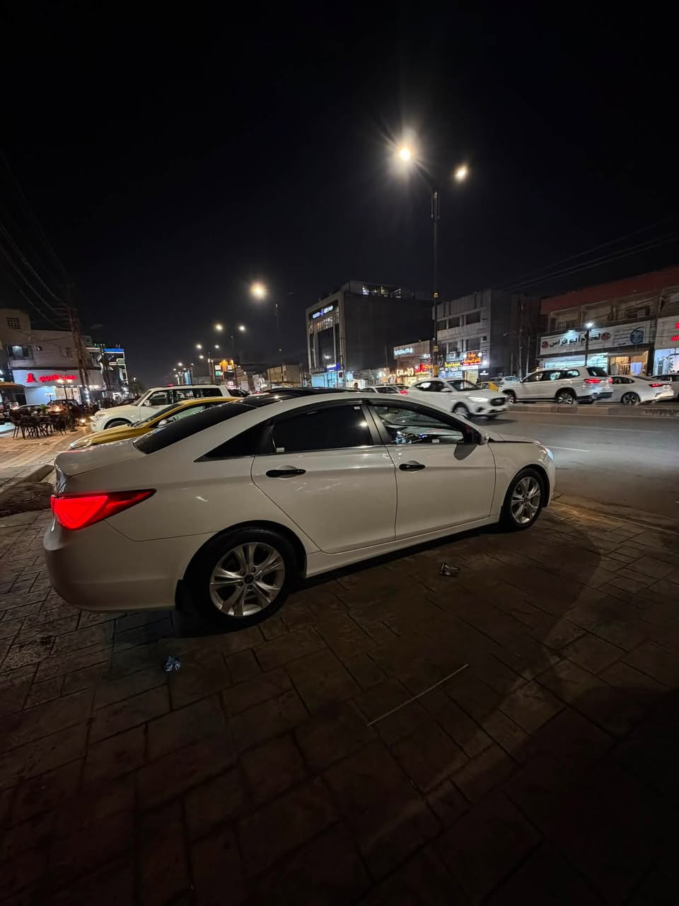 السلام عليكم سوناتا للبيع 2011 وارد كوري مكينة 2000دوش 
فول مواصفات بنوراما بصمة قطعتين تبريد اشاير بالمري مري شفط بصمة أبواب بصمة جنطة تدفئة وتبريد بالكشنات تحكم ستيرن حساسات رقم بغداد باسمي مصبوغه كلها بيها ضربة خشم الجاملغ الأمامي وجاملغ خلفي العنوان بغداد السيدية 
السعر 90 وبيها مجال بسيط للاستفسار ***********
