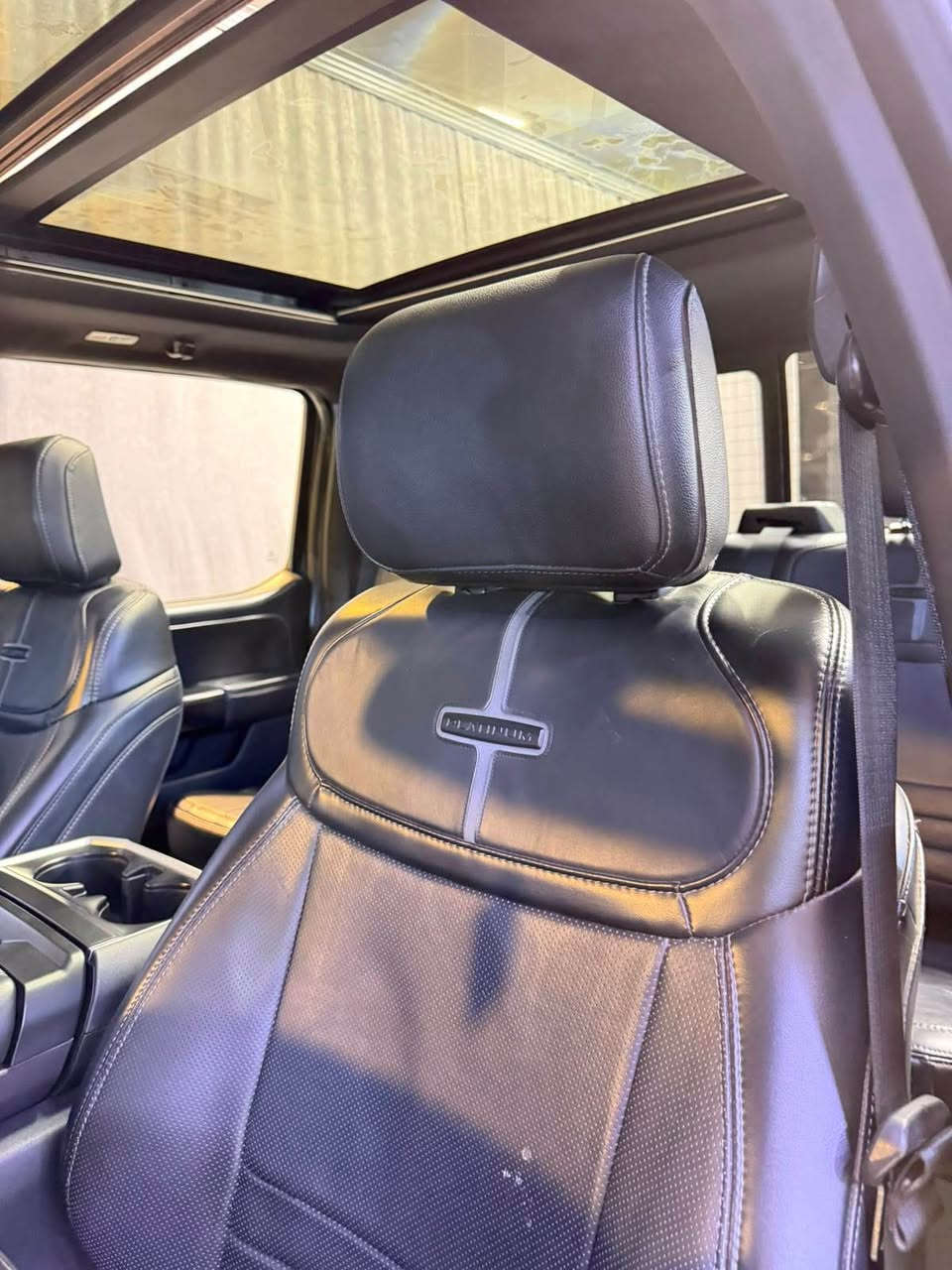 F-150 بلاتينيوم • هايبرد دفع رباعي • ٤٦٠٠٠ ميل