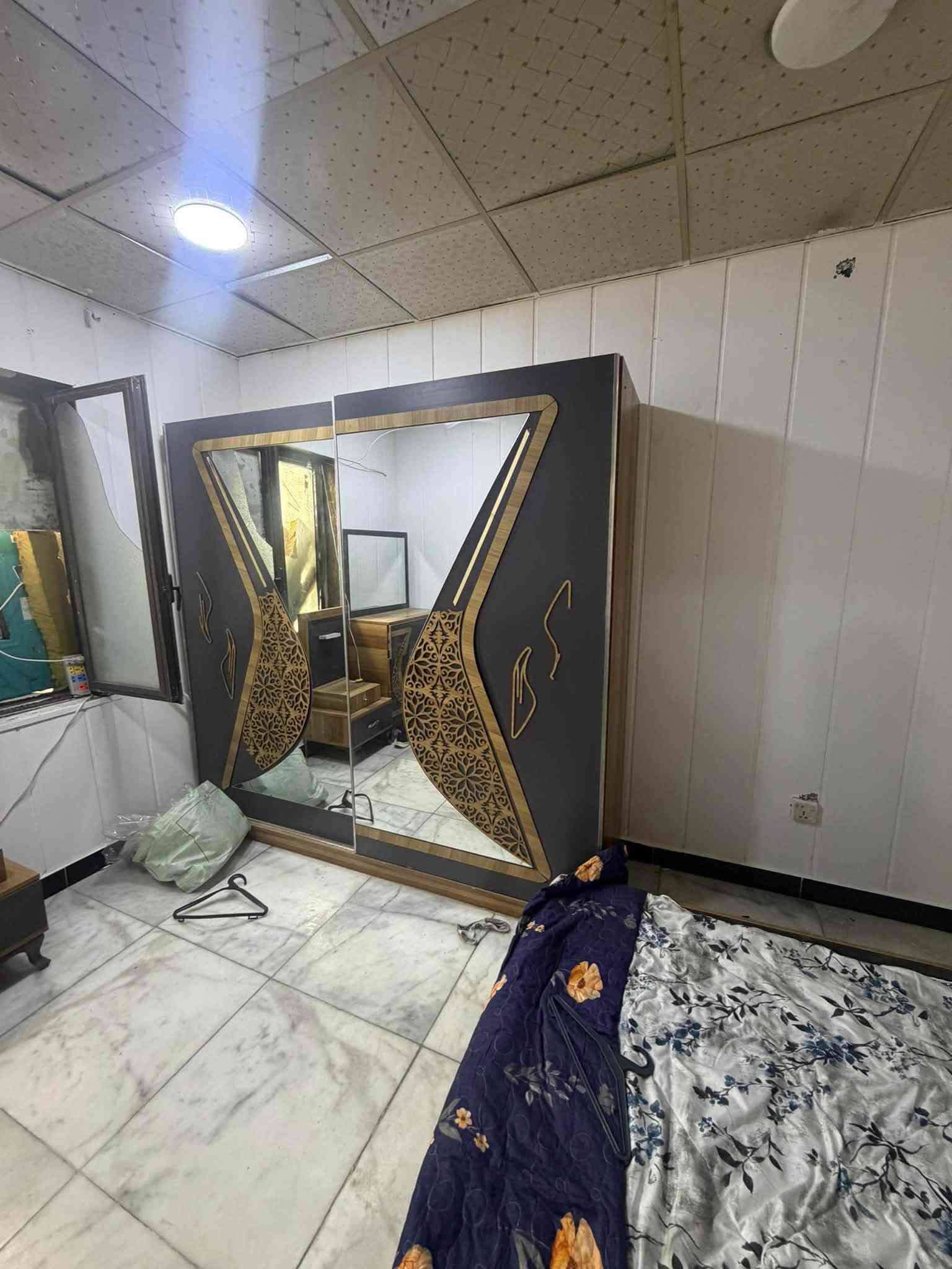 غرفه اخشاب • بغداد • للبيع