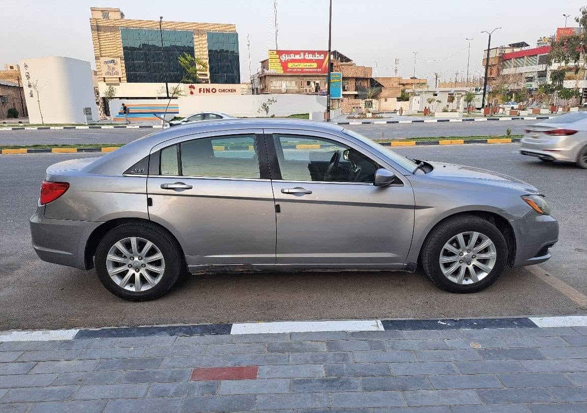 السلام عليكم
سي 200 موديل 2013
رقم بابل دولي 
مكينة 2400 اربعة سلندر 
مكينة كير حدادية درجة اولى 
تبريد ثلج 
السعر 67 وبي مجال 
مكاني الحلة 
للاستفسار الاتصال على 
***********
