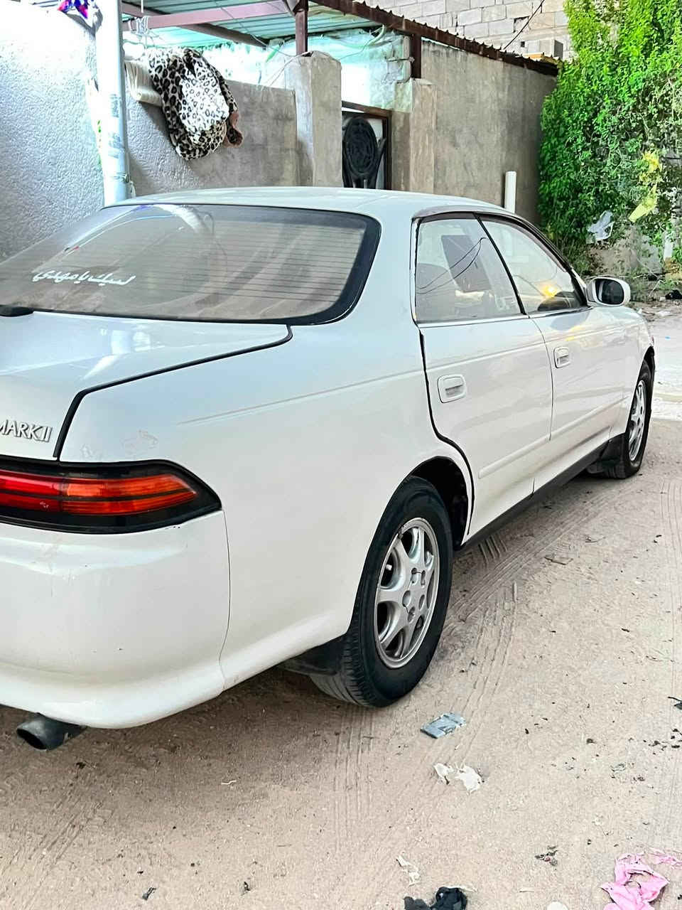 ‏سلام عليكم سيارة مارك للبيع موديل 93سياره نظيفه وحلوه  حداديه جديده وتخم تاير جديد مكاني بصره زبير سعر السياره 63/***********
