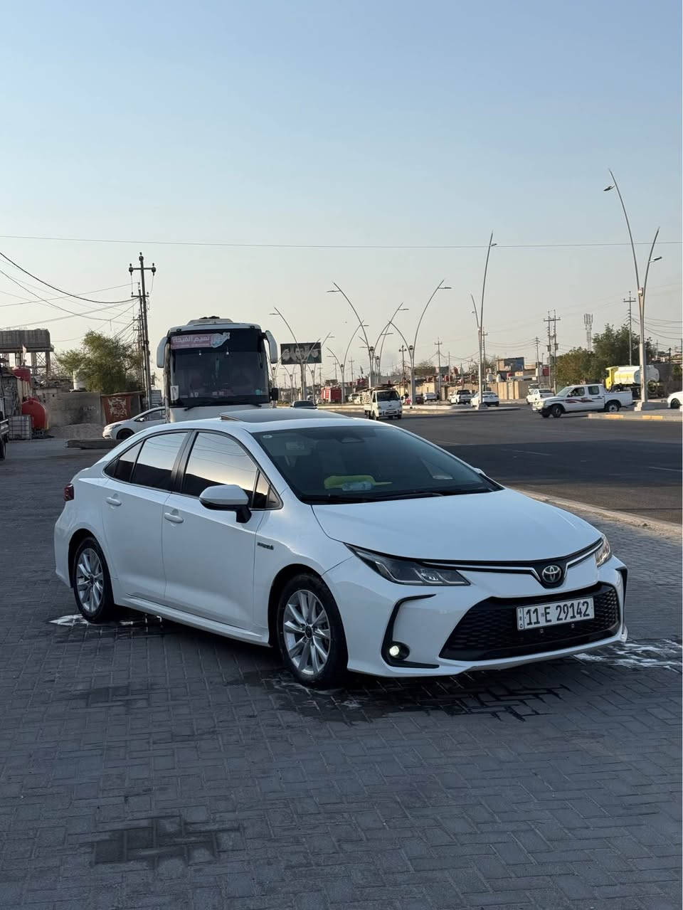 للبيع كورلا هايبرد ٢٠٢٣
كفاله من الضربه و الصبغ بيها مكانين بارد 
رقم بغداد مشروع وطني تحويل شوكت ما تريد
فول مواصفات 

فتحه سقف
رادار امامي 
قساده ذاتيه 
تحديد مسار 
تبريد قطعتين 
داخل جلد احمر 
مكينه ١٨٠٠هايبرد
ماشيه ٥٢الف فقط 

سياره جاهزة و ترايها ما زيرو شرط بدون اي خلل 
السعر 142 

*********** البصرة, العراق

