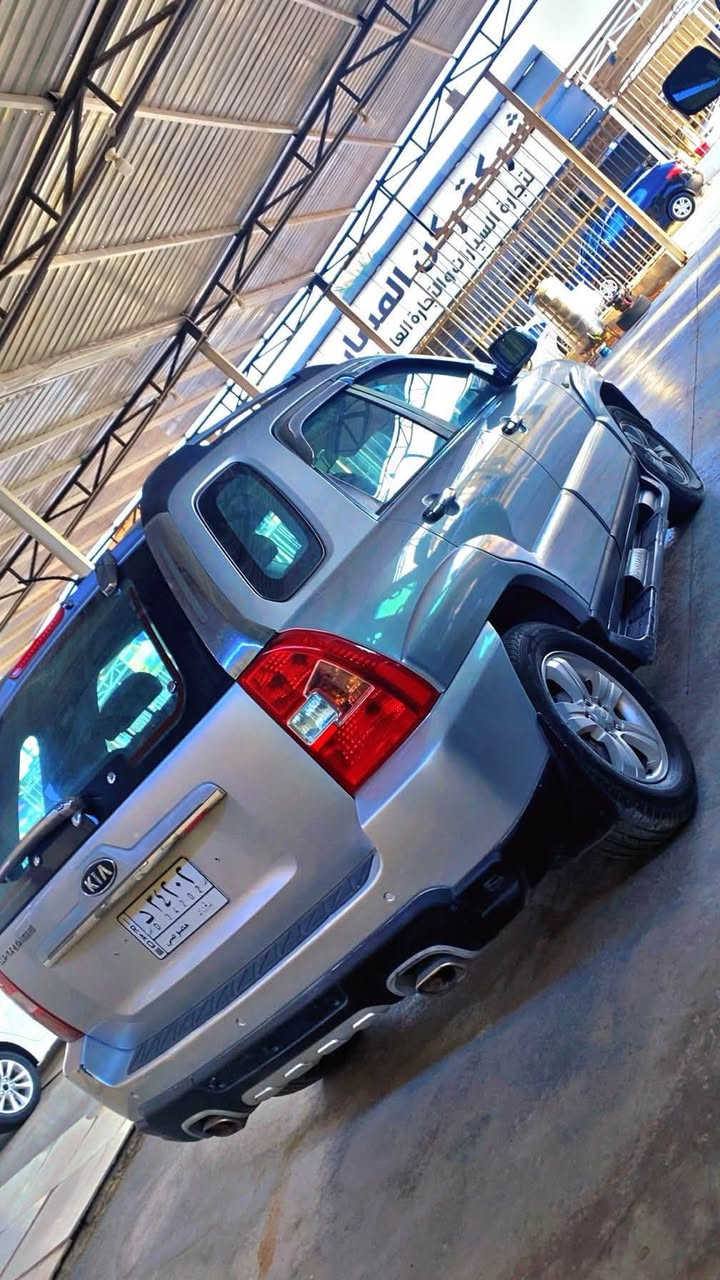 سبورتج 2009
بيها صبغ أماكن اثر جراد 
السعر 95 وبيها مجال 
***********
***********
