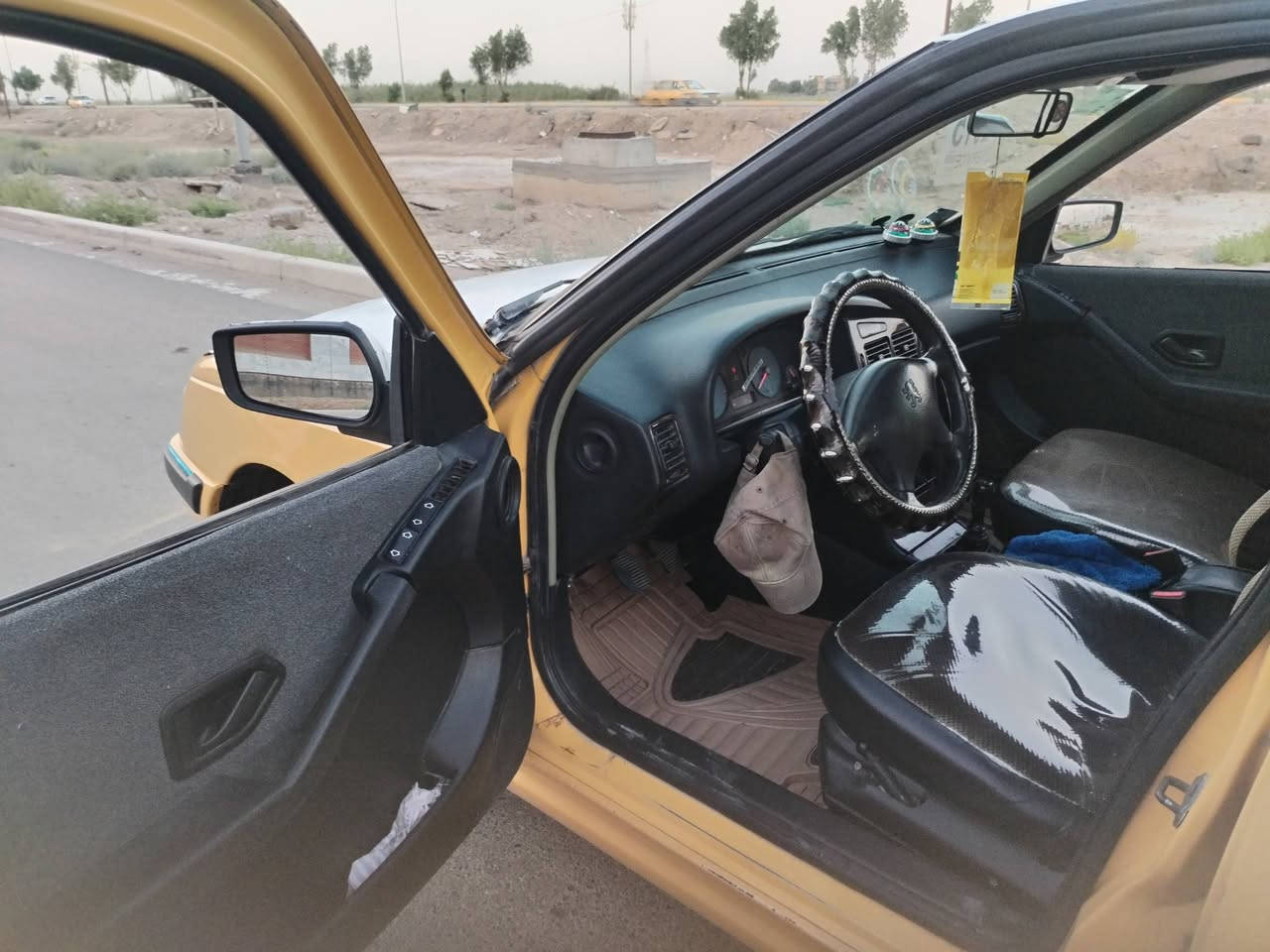 اعيد النشر بسبب الوعود الكاذبه بيجو بارص ٢٠١٥ رقم بغداد كير ومكينه جدد صدر خلفي وامامي جديد تخم تاير جديد تبريد ثلج منضومة بانزين جديده السعر 43 وبيه مجال مكان واسط الشراي يتصل *********** بي وات ساب
