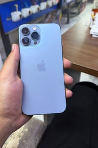 آيفون ١٣ برو ماكس • بطارية٩٤٪ • ذاكرة٢٥٦