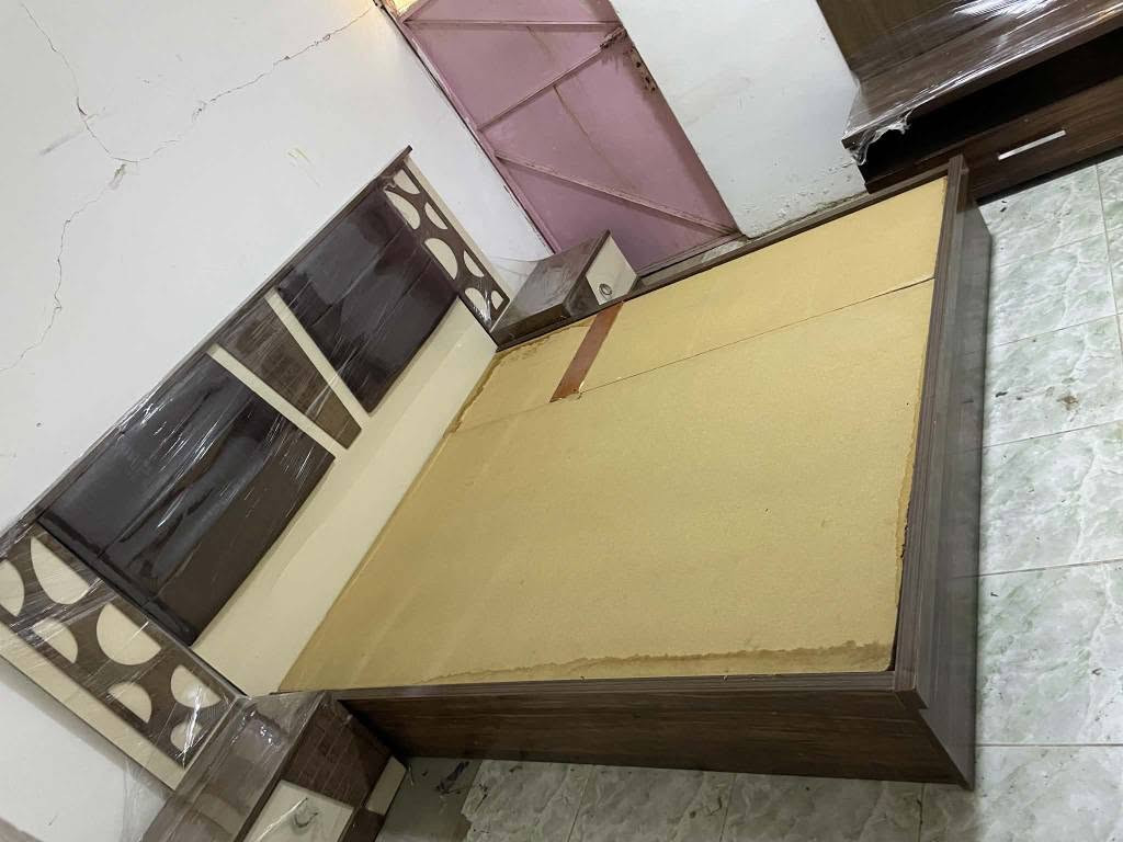 مندوبه مبيعات دزولي غرف بيها كسر ضرر عادي سعر غرفه350 للحجز*********** كركوك, العراق
