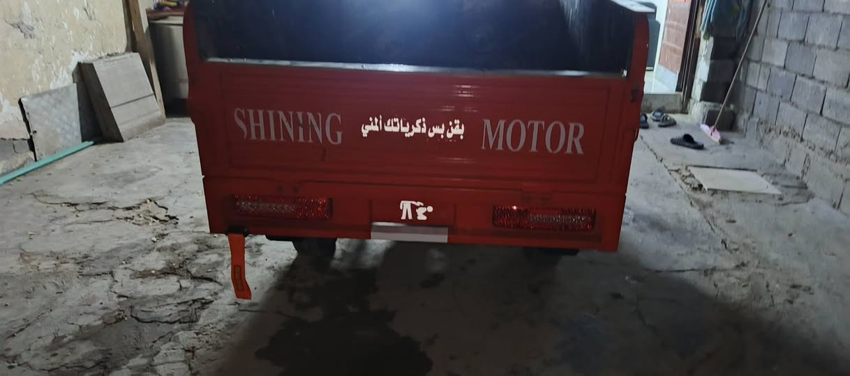 سلام عليكم ستوته مديل 25 طالعه بل 26 سكنر سعر مليونين وثمنميه وبيهه مجال قليل حق جيه لعنوان معامل لعماري رقم *********** متواجد عل واتساب
