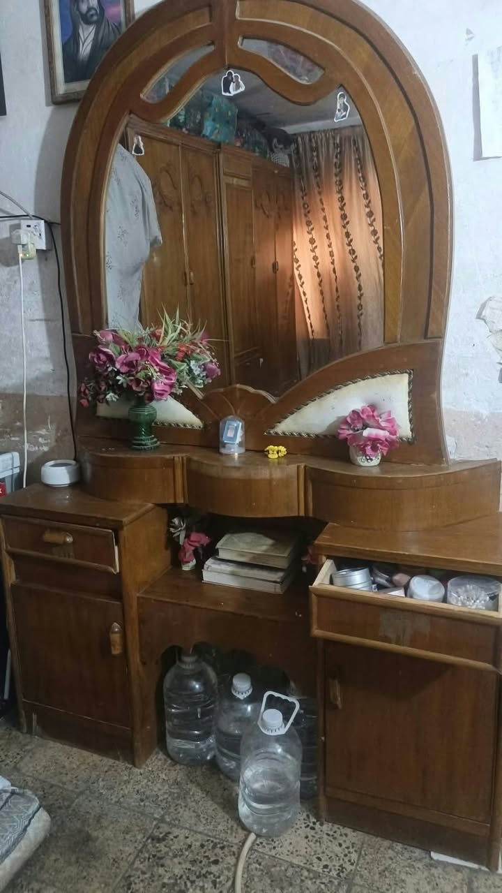 كنتور ابو ٥ • ميز تواليت • نزلت اولاد مسلم