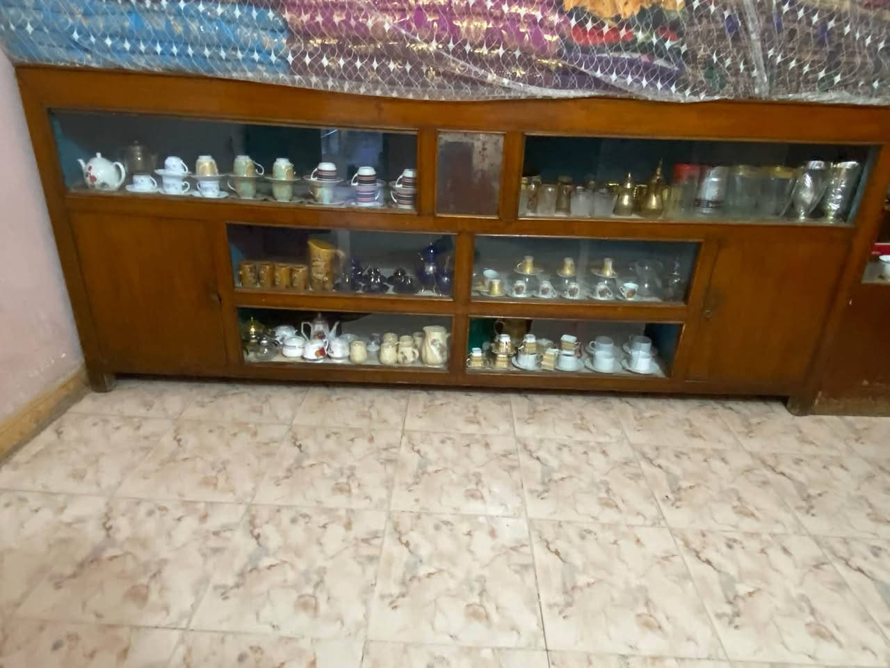 سلام عليكم اغراض   للبيع اغراض كنتور خمس بوب قياس 3امتار 

بوفيه طول 3امتارر هيه وصينيهه  وغراضهه للبيع 

كاونتر تسكام مستعمل قليل رقم التلوفن بس وتساب 
***********‬   

وسعر خاص مناسب السعر ومستعجل
