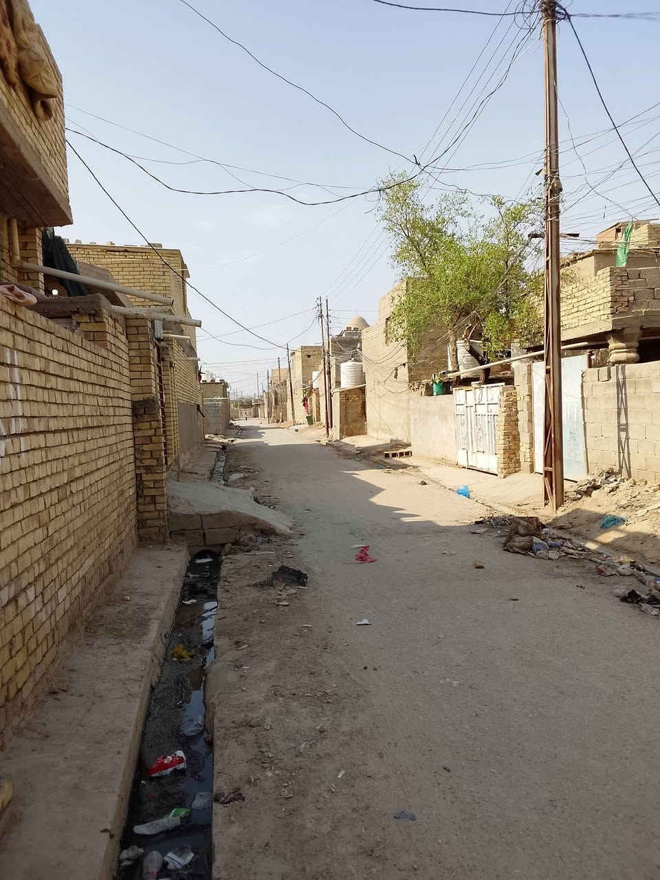 السلام عليكم بيت للبيع مساحته 100 متر مربع مقابيل الصوره مال محمد الصدر اللي يريد يراسلنا على الخاص على الرقم يتصل‏‪***********‬‏
