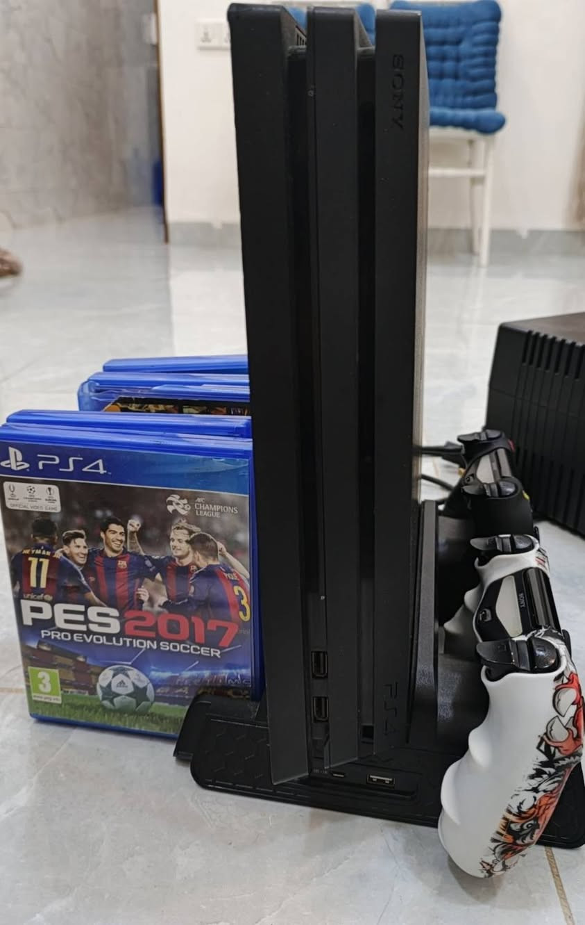 بلي 4 برو التفاصيل داخل الصور نظيف جدا
***********
350 قفل اقرا تفاصيله

نص مكتوب في الصور:
- PS4 Pro أصلي وليس PS4 عادي Pro تجربة ألعاب أقوى وأكثر واقعية السعر فقط 350 ألف دينار عراقي 4K ULTRA HD يدعم HDR أعلى جودة للصورة 4K يدعم 4K و HDR مساحة التخزين 1.5 TB إصدار النظام 13.50 يدتان أصليتان (وايرلس) مبرد للجهاز (تبريد ممتاز) شاحن + كييلات + USB مع 5 ألعاب مميزة FIFA 23 God of War GTA V Need for Speed Heat PES 2017 جهاز PS4 برو يدعم 4K و HDR وليس العادي قريباً سيتم تهكيره (الإصدار 13.50) لتنزيل الألعاب براحتك فرصة لا تعوض لمن يبحث عن الجودة والأداء العالي ألعاب بدون حدود جودة خيالية ألوان واقعية تجربة احترافية