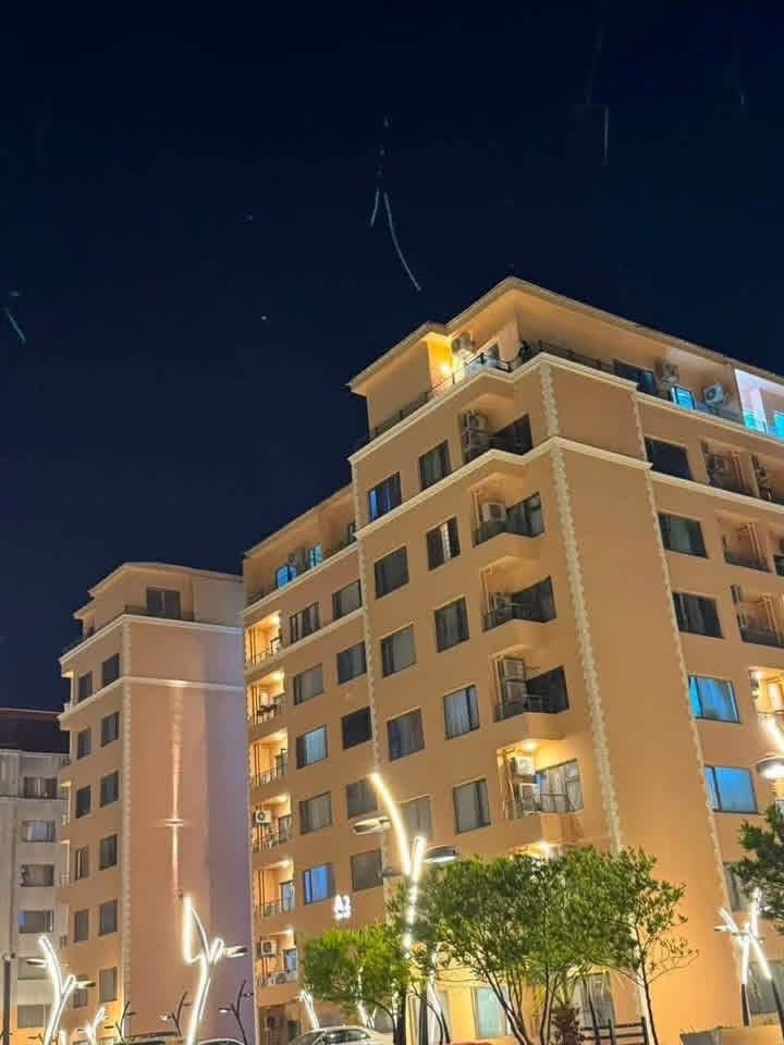 🏡 للإيجار | شقة في مجمع المحبة السكني
✨ شقة مميزة ومناسبة للعوائل

📐 تحتوي على:

• ٣ غرف نوم

• صالة واسعة

• مطبخ

• خدمات عدد ٢

📍 الموقع: مجمع المحبة السكني

📞 للاستفسار والتواصل: ***********

🏢 مكتب المصطفى للاستثمار والتطوير العقاري

#شقة_للبيع #مجمع_المحبة_السكني #عقارات_بغداد #السيدية #عقارات #استثمار_عقاري #مكتب_المصطفى
