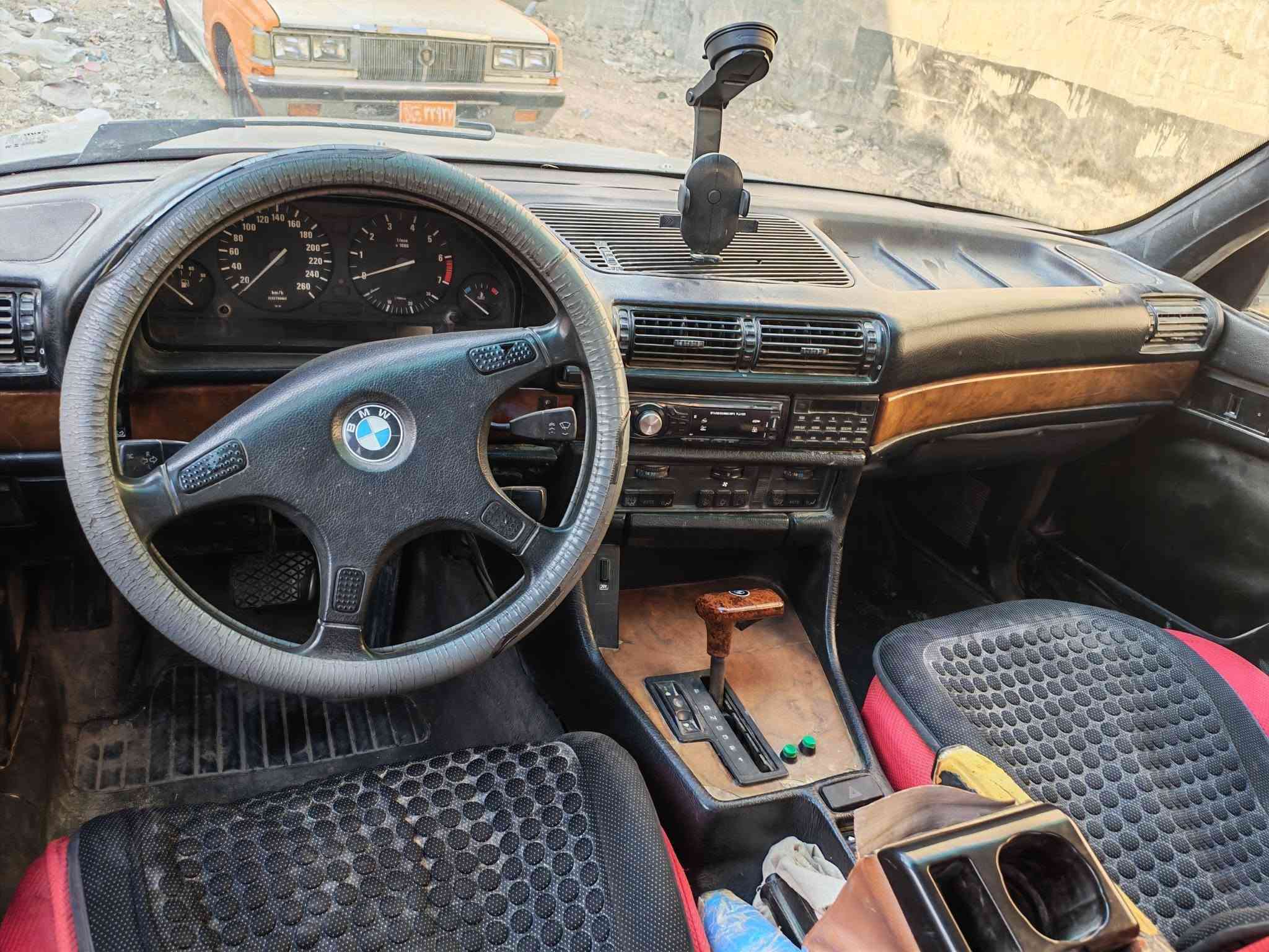 السلام عليكم
مستعجل عل بيع وينهم على باب الله 
السعر 18$
بي ام موديل 91
 محرك وكير نضيفات 
بدون ضربه صبغ  فقط رقم صلاح الدين دولي تحويل مباشر شباب السياره يرادله ترتيب يرادلها صليب مال كاردن
ابريك ضعيف جبت عنبار بس بعد مشاده
سعر كلش مناسب
مكاني بغداد ابو غريب واي استفسار الاتصال على الرقم
***********
***********
