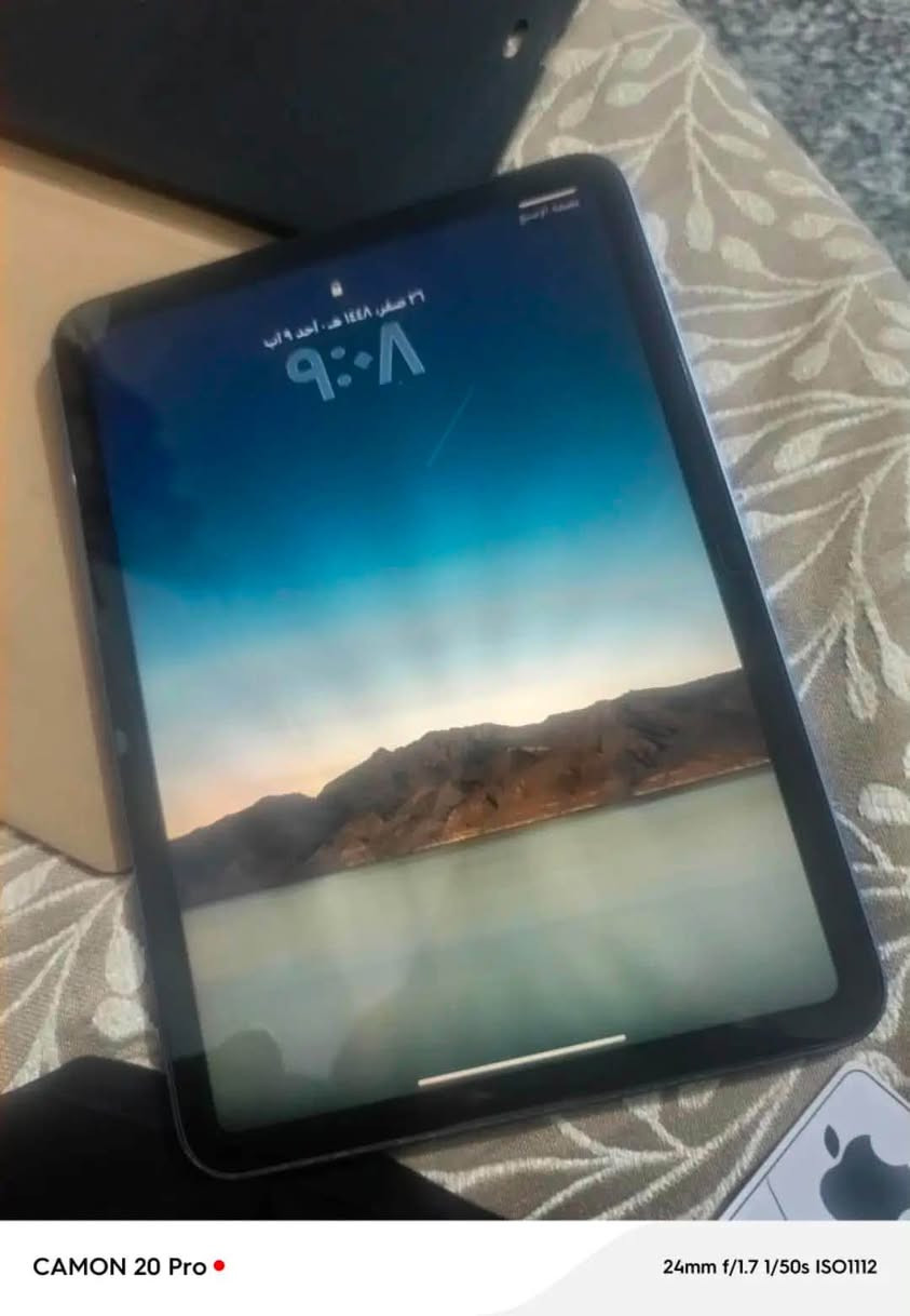 ايباد آيفون 10
سعر 450 الف بي مجال بسيط

مواصفات الجهاز (من واقع تقرير برنامج 3uTools):

 اسم الجهاز والطراز: آيباد الجيل العاشر (iPad 10th Gen - Blue)  

 الموديل المحدّد: iPad13,18 (A2696) / MPQ93 LL/A (نسخة موجهة لأمريكا USA)  

 سعة التخزين: 256 جيجابايت (المتاح منها حالياً: 169.85 GB)  

 إصدار نظام التشغيل: iOS / iPadOS 26.7 (23H24)  

 حالة البطارية وصحتها:

 صحة البطارية (Battery Life): 95%  

 عدد دورات الشحن (Charge Cycles): 235 دورة  

 تاريخ التصنيع: 20 نوفمبر 2023  

 حساب العثور على الآيباد/iCloud: مُفعّل (ON Search / ON Details)  

 حالة الجيلبريك: لا يوجد جيلبريك (No)  

تقرير فحص القطع والحالة العامة (Verification / Hardware Status):

 اللوحة الأم (Motherboard): سليمة (Normal)  

 البطارية: سليمة (Normal)  

 الشاشة: سليمة (Normal)  

 الكاميرا الأمامية والخلفية: سليمة (Normal)  

 بصمة الاصبع (Fingerprint): سليمة (Normal)  

 النتيجة العامة: لا يوجد مشاكل في الفحص البرمجي (No issues found)

خاص او واتساب 

***********

نص مكتوب في الصور:
- CAMON 20 Pro
- 24mm f/1.7 1/50s ISO1112
- CAMON 20 Pro • 24mm f/1.7 1/33s ISO1179
- iPad Tajer iPad 10 Blue 256 GB Fully Charged 100 iOS Version 26.7 (23H24) Serial Number XKW7GW9CN9 IMEI1 None IMEI2 None Model Identifier iPad13,18 (A2696) Model Name MPQ93 LL/A Sales Region USA Activation Yes Jailbreak No ID Lock ON Search iCloud ON Details Mfg. Date 11/20/2023 Warranty Period Online Search Crash Logs 0 View Device Details Battery Life 95% Details Charge Cycles 235 95% Hard Disk 256GB Details Available Capacity 169.85 GB 66% No issues found. Basic Information Normal Motherboard Status Normal Battery Status Normal Screen Status Normal Front Camera Normal Rear Camera Normal Fingerprint Normal View Verification Report Restart Shutdown Refresh Backup/Restore Stop iOS Update Batch A...e/Erase Print Labels Virtual Location 3uAirplayer Custom