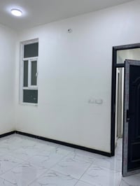 العسكري الثالث • ١٠٠م • بناء حديث