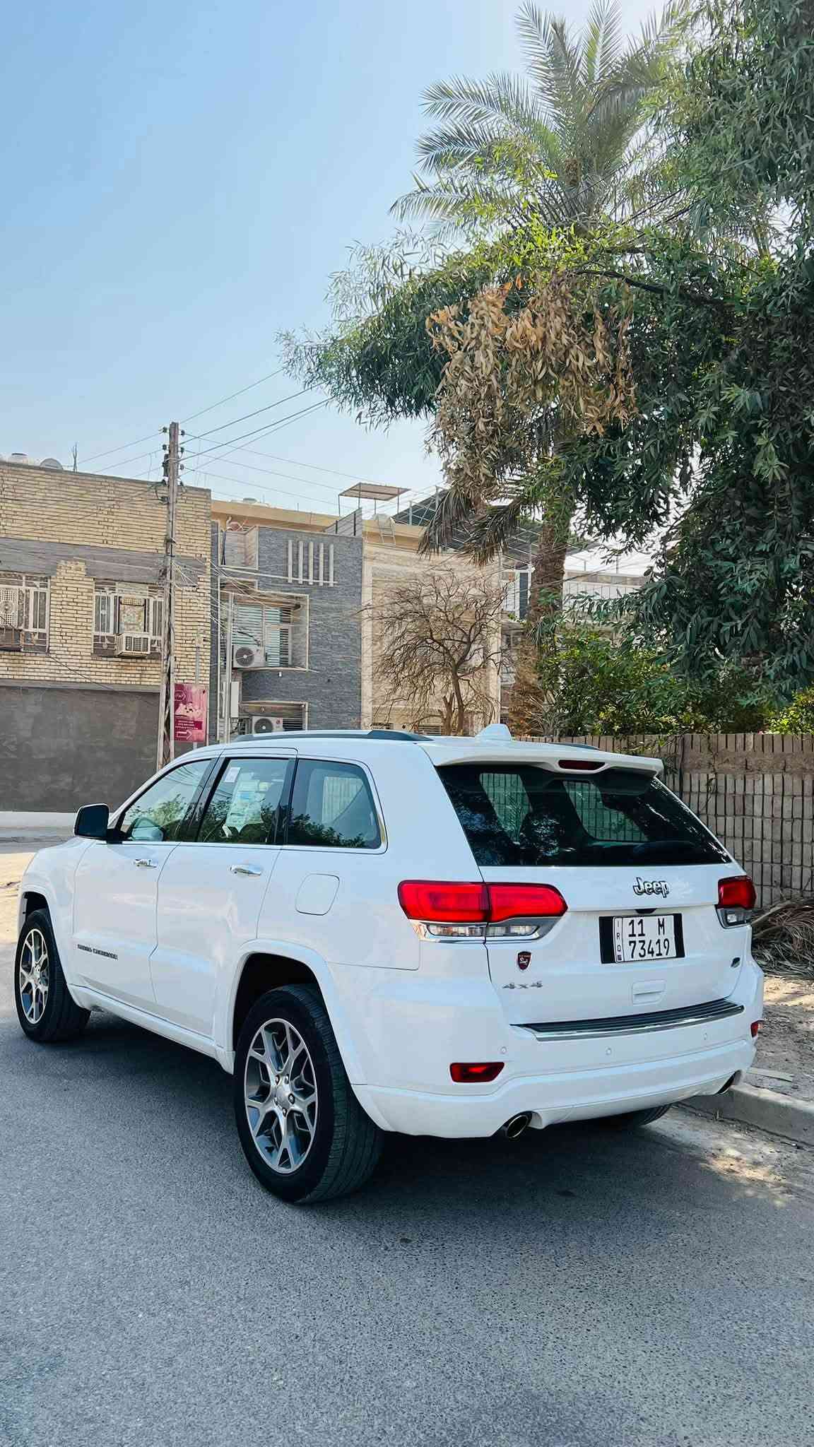 السلام عليكم

للبيع جيب اوفر لاند خليجي 
وكالة ليث العبيدي
موديل ٢٠٢٠
عداد ٥٣ الف كيلو
فول مواصفات
بانوراما
جكات
فور ويل
باب خلفي كهرباء 
٣ شاشات
رادار خلفي + جانبي
حساس امامي خلفي
كامرا خلفية
مقاعد كهرباء + ميموري + تدفئة + تبريد
ستيرن كهرباء
جلد قرميدي
وباقي المواصفات المعروفة
السيارة جديدة ومكفولة كفالة عامة من الضربة والصبغ والبارد
بيهة سيرفس كامل من دهن وفلاتر وتخم تاير جديد
سنوية جديدة وهزة جديدة وارقام جديدة
السعر ٢٩٠ ورقة وبيهة مجال بسيط

***********
***********
