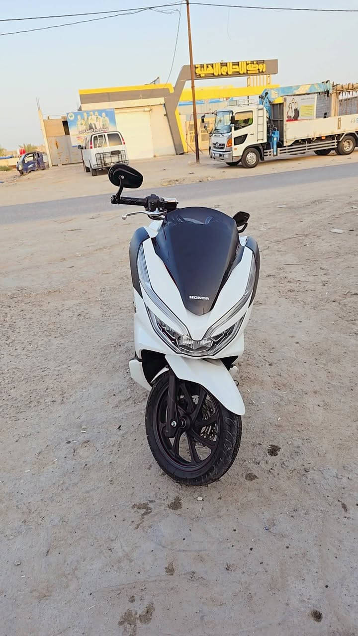 سلام عليكم دراجه بيسي اكس للبيع الدراجه جديده امانت الله مكينه مكفواله نص نكره حساس استاند حساس ازدحام تايرا جديده باتري جديد ادامه كامله. الدراجه للستفسار الاتصال ***********
