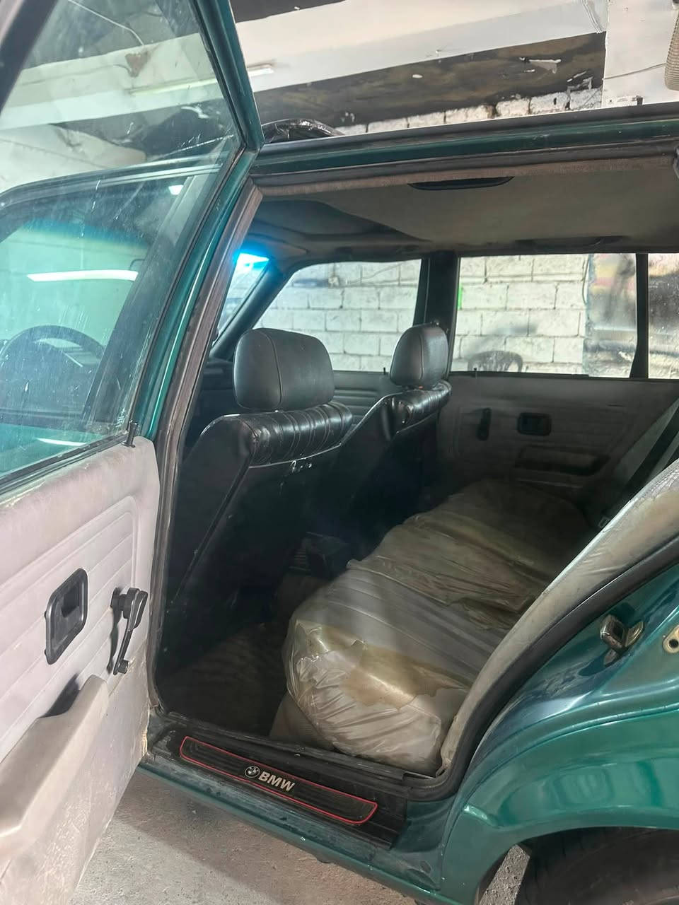 سلامو حلیک  BMW زعرا ستیشن  مەچینە ٥٢٠ تەبرید رەقەم سەنەوی مەزبوت تاخم وەیار کارە بایت بەشت داخیلی زۆر خاوینە گیرو مەکینە بەشرت  بێ غایس سەحر ٢٤ وەرەقە مەجالی کەم شوین هەولیر  *********** واست ئاپ فایبەر
