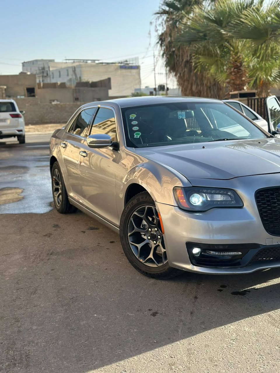 السلام عليكم
اوباما S300 ادوات ادوات 

موديل 14 محدث 21 

محرك شرط (3600)

كير شرط ( كير طياره )

تدفئه تبريد 

تحكمات سترين 

فول 1/1 

السياره جديدة احلى من الصور  

السعر (58) وبيها مجال قليل 

هاتف 

***********
