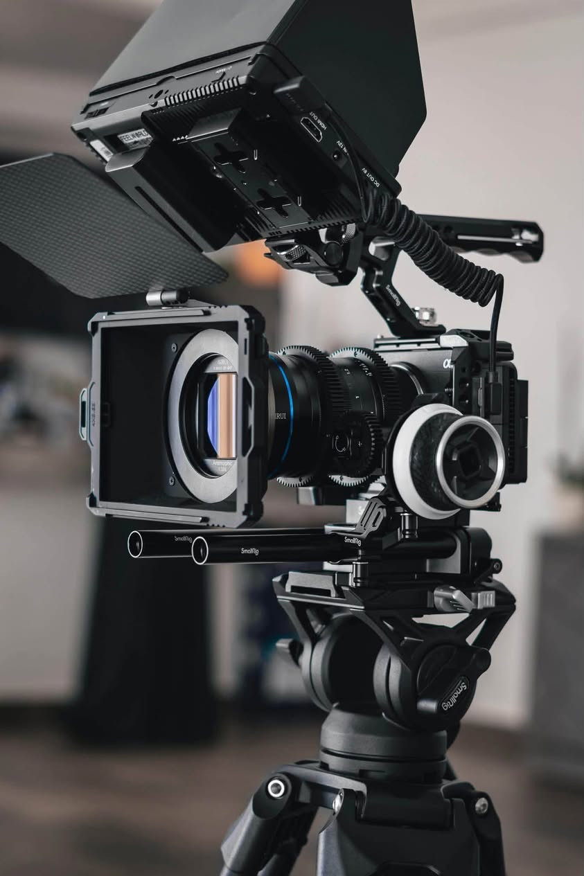 للبيع: عدسة سينمائية Sirui 50mm T2.9 Anamorphic لسوني E-Mount (جديدة تماماً غير مستخدمة)
بسعر مناسب 
*********** بي وتساب
