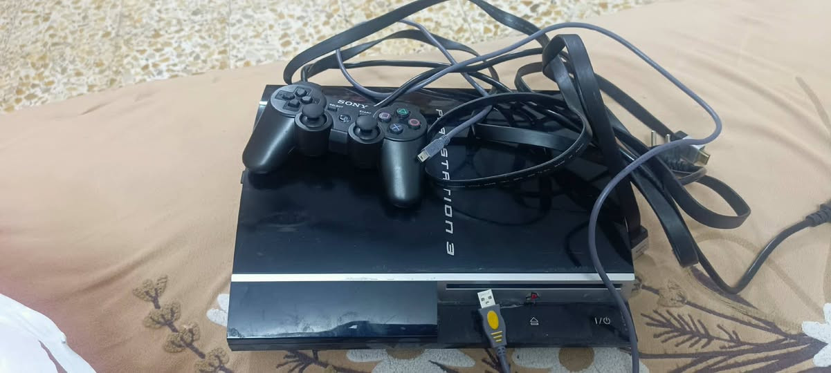بلي 3 للبيع نضيف مهكر مفتوح مره من 2019 نضيف مكان نجف سعر 130 بي مجال قليل سعر رخيص تواصل *********** مستعجل
