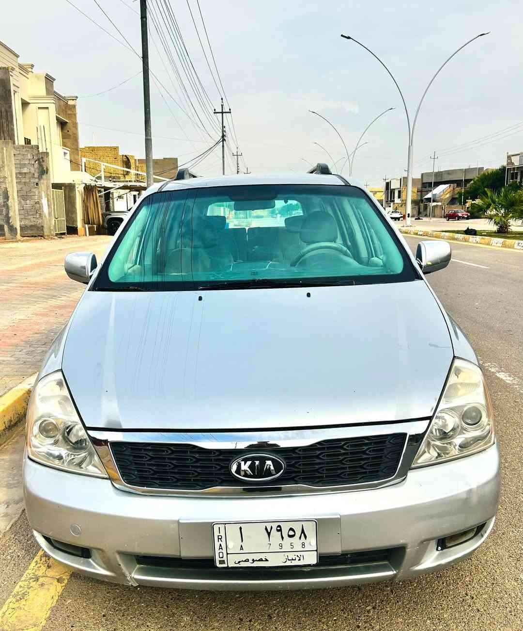 السلام عليكم
كيا سيدونا ٢٠٠٧
بأسمي سنوية تسقط ب٢٠٢٧
حادثها من امريكا جاملغ امامي جهة السائق مبدل بيها قطع نفس اللون وبيها صبغ مكانات
سيارة حلوة مال بيت
تخم تاير
صدر امامي وخلفي  جديد
تبريد ٣ قطع
محرك ٣٨٠٠
رقم انبار مشروع وطني
السعر ١٠٠ وبيها مجال للشراي
الاتصال ***********
