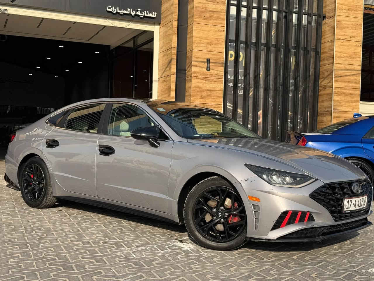 سوناتا 2023 
حادثه جاملغ مبدل وربع باب صبغ فقط 
مواصفات فول 
رقم مثنى معوقين بقيله 6 اشهر فقط 
مكان السياره كربلاء
***********
