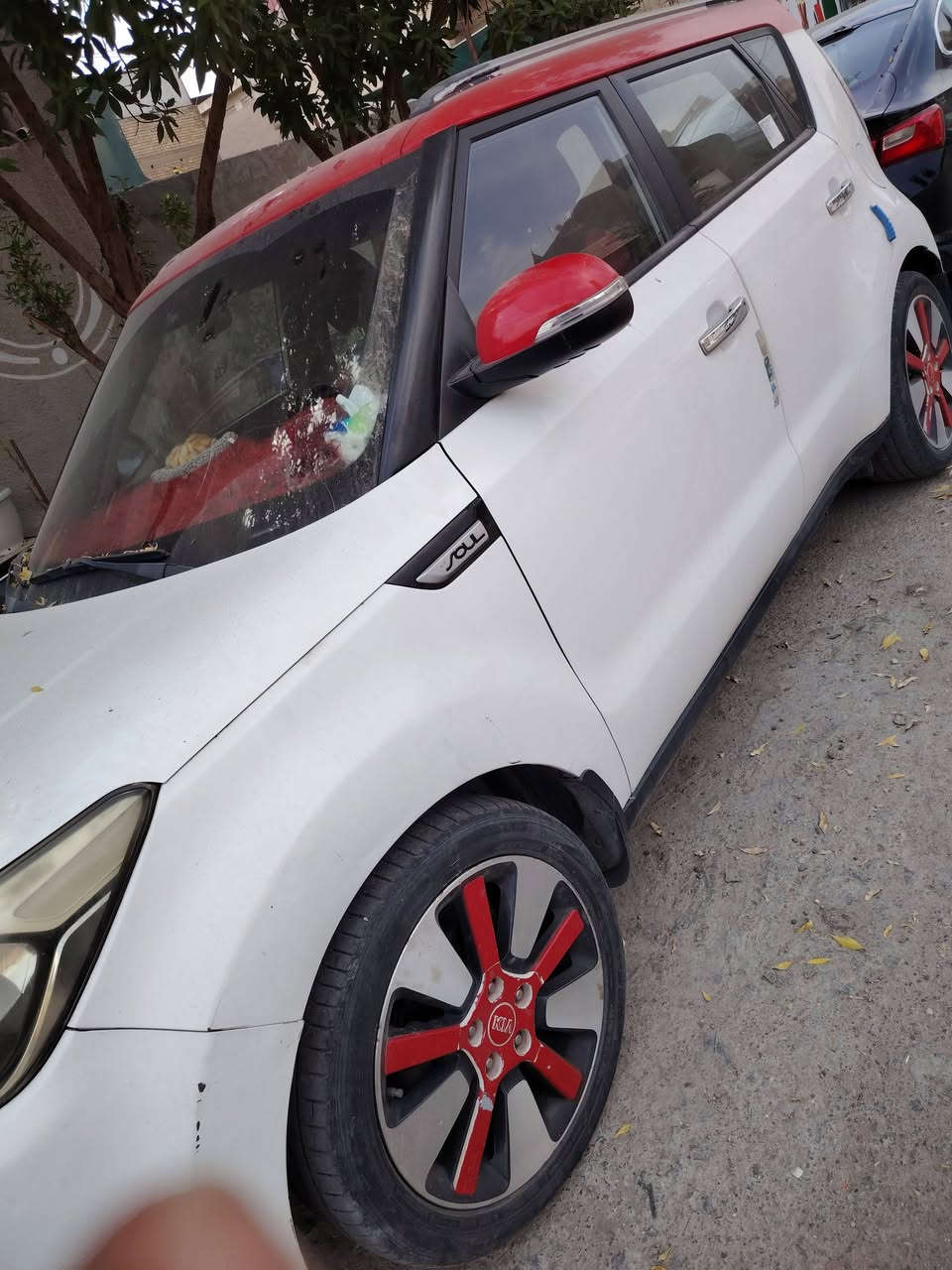 🚘 للبيع كيا سول Kia Soul GT خليجي – موديل 2016
🔹 الموديل: 2016
🔹 الفئة: GT خليجي
🔹 المحرك: 1.6 لتر G4FG – 4 سلندر
🔹 ناقل الحركة: أوتوماتيك
🔹 العداد: تقريباً 87 ألف كم
🔹 الرقم: بغداد
🔹 اللون: أبيض مع سقف ومرايات حمراء
🔹 المكيف: قوي وبارد ❄️
🔹 المحرك: سليم وماكو أي عطلات حسب الاستخدام الحالي
🔹 السيارة: مريحة وعملية واقتصادية بالاستخدام
📝 ملاحظات بكل شفافية:
السيارة تعرضت إلى حادث بسيط داخل المدينة، وتم صبغ باب السائق عالبارد.
✨ السيارة جاهزة للاستخدام، والفحص مفتوح للمشتري.
💰 السعر: 11000$ مناسب وقابل للتفاوض للجادين فقط
📞 للاستفسار والتواصل:
اتصال أو واتساب
***********
جاهزه تحويل مباشر
