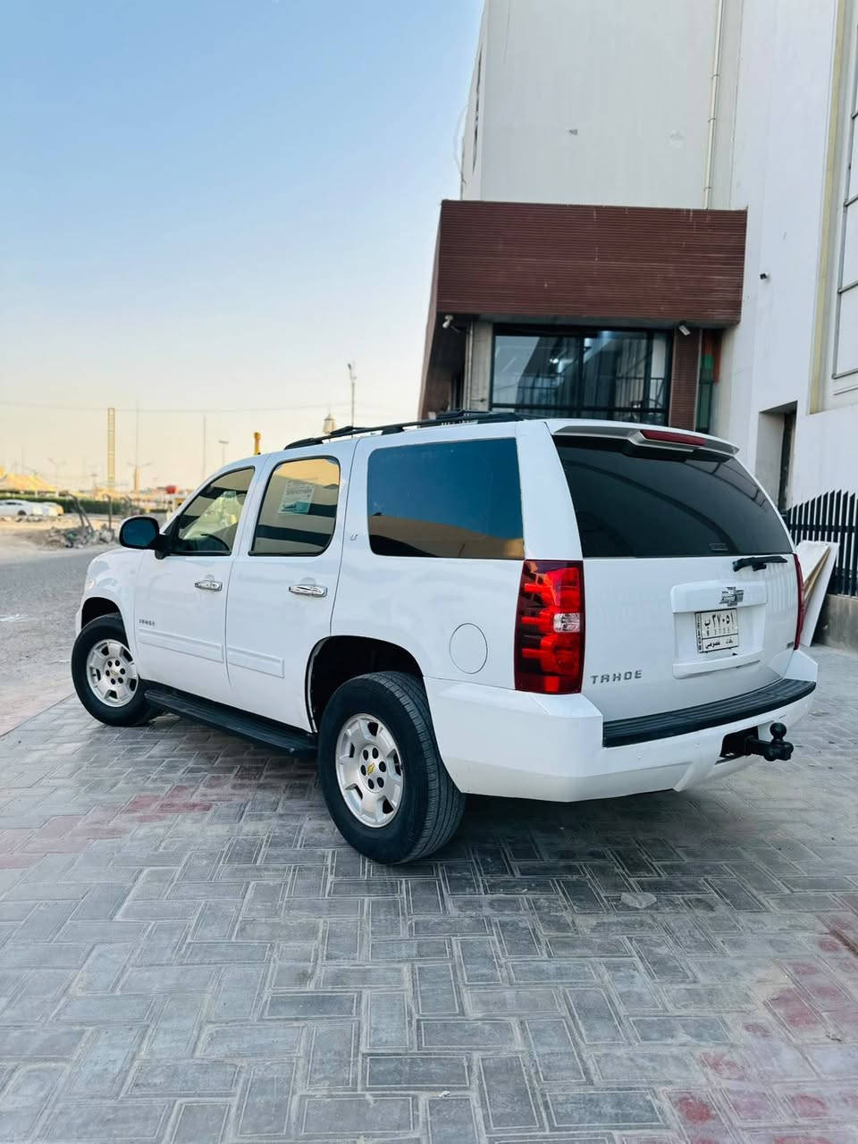 تاهو  ٢٠١١  LT لون ابيض رقم بغداد بأسمي (كير ومحرك كفاله) جاهزه من كلشي مابيها اي نقص السياره

 (معروفه مواصفات التاهو LT تحكم ستيرن تحكمات باب السايق مسجل وتحكم تسجيل وتحكمات بالتدفئة تبريد + تحديد مسار وتحكم بالشاشة الوسطية اشاير داخل المري اماكن تخزين + حامل اكواب
 ٣ قطع تبريد اللون ابيض دواخل بيجي ) 

السياره مسويلها حمام ومغلفه بالكامل من الداخل نايلون يعني ماتخسر عليها جاهزه وجديده 
بيها أماكن صبغ وتكحيلات للجماليه السعر ١٥٥ وبيها مجال 

  مكلف بالنشر ‭ ***********
