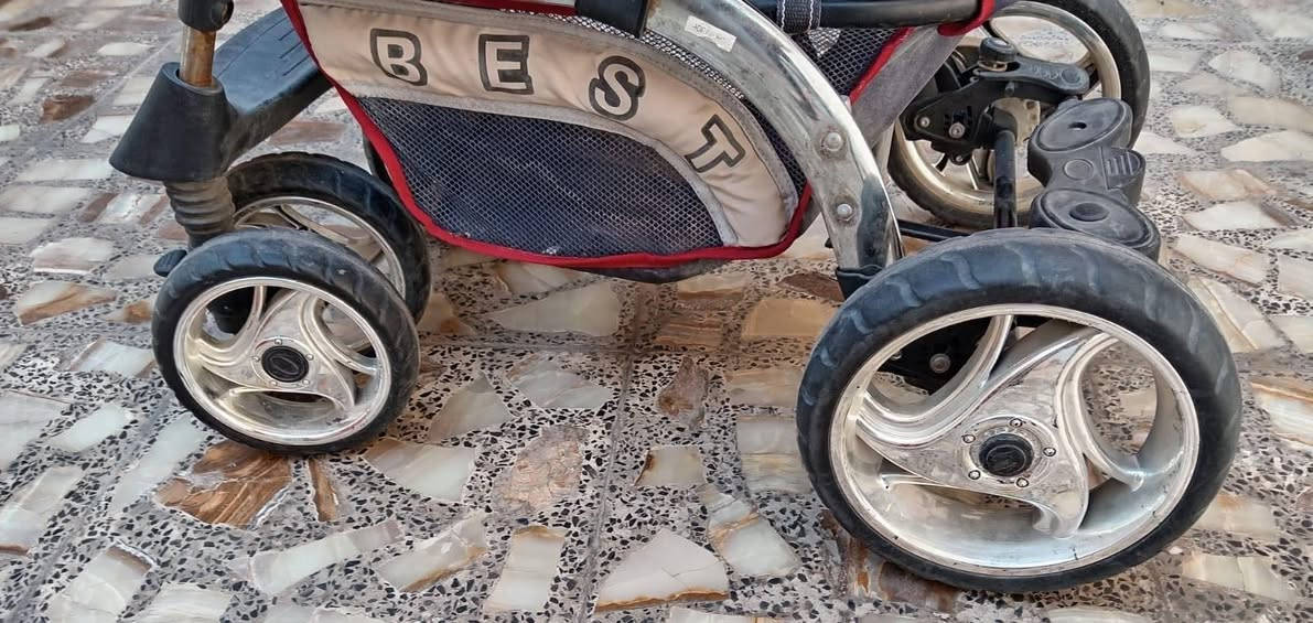 عربانة طفل فوووول مواصفات تايرات حجم كبير....دبلات....حجم كبير.....نظافه 100/100 ...استخدام قليل كلش سعره...55 مكاني نجف موبايل ***********
