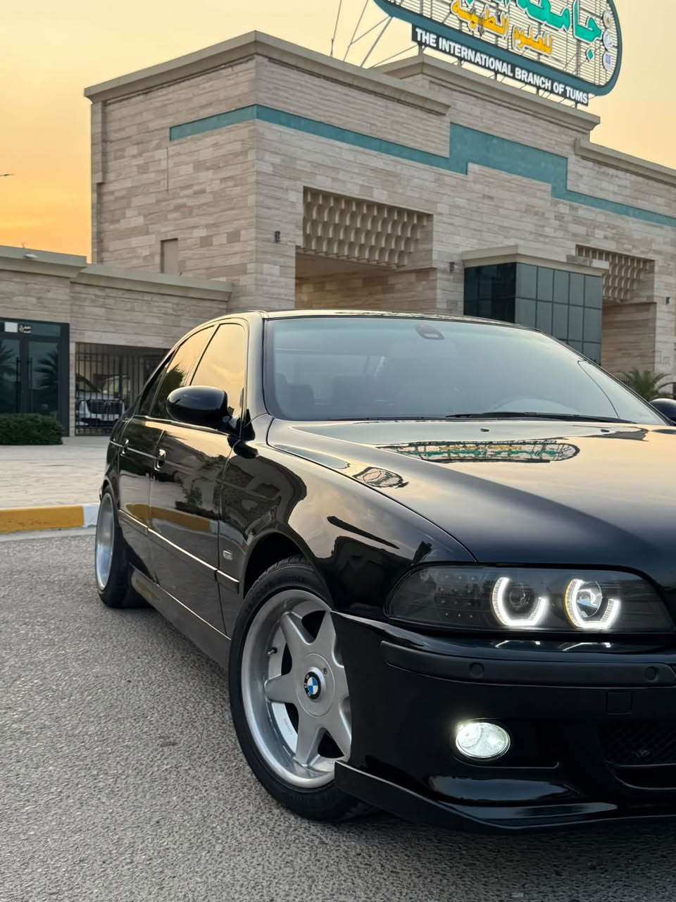 سلام عليكم
صقر 535  8 سلندر  داينمو مي 
موديل 2002  
فول مواصفات 
مكفوله من ضربه والطخه 
رشيته بيه جراد قطعتين 
فتحه 
كشنات كهربائ
كير تبترونك
شاشه اندرويد 
فول تحكمات
ثلاجه خلفيه
ويل بروك سعره 1200 $
دعاميه اماميه خلفيه m اصل مو تايوان تجاري 
مري ام قلاب كهرباء 
لايت لد شغل الخارج 
حلوك صالنصه كابون فايبر 
كهربائيات ماملعوب بيه ولا جطل 
حداديه اماميه خلفيه كل جديد 
عربانه خلفيه قبل سبوع شاده 8 سلندر 
برده خلفيه كهرباء
بك لايت ابو لد 
كير مكينه حداديه كفاله 
صبغ درجه اولى قبل سبوع 
رقم دهوك تحويل مبااااااشر
ترايك وين متريد 
بيع فقط 
مكاني كربلاء 
سعر 125 بيه مجال 
للستفسار 
***********
