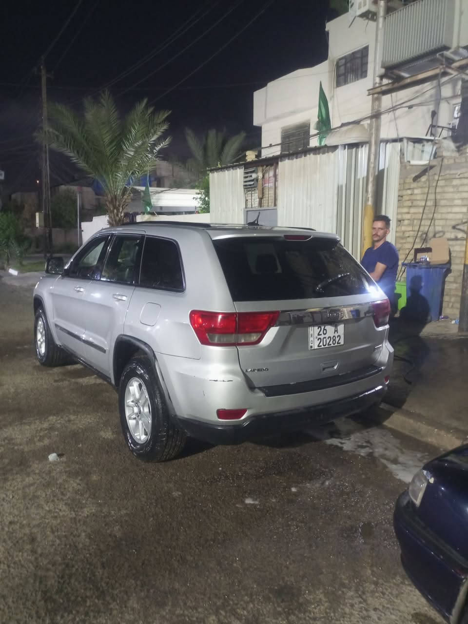 للبيع جيب لا اريدو  موديل 120السياره فول عده الفتحه بيها قطعتين صبغ بدون دواخل اوقطعه اكلير  السياره حيل نظيفه رقم انكليزي صلاح الدين بسمي وين متحب احولك  بغداد  سبب البيع عندي بناء شوف الفديو أنته احكم  ***********ابو محمد مكان السياره المنصور

