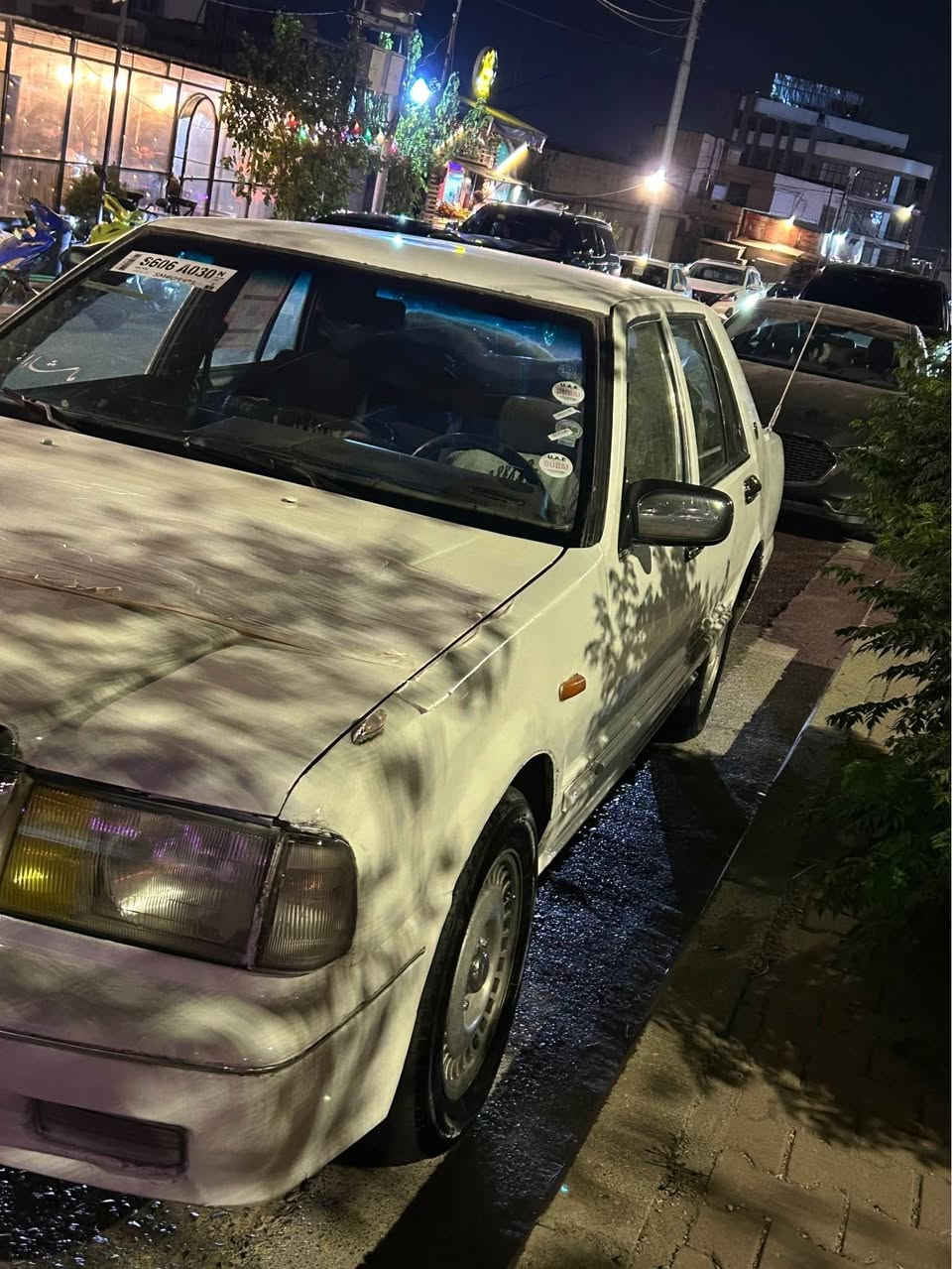نيسان سدريك ٢٠٠٢ 
ئارمي كؤني سليماني 
هه موو گياني به شه رت 
گئرو مه كينه و ئه كسل به شه رت 
به س ته بريد ئيشناكات 
سه ياره كه زؤر پاكو جوانه 
سعري ٢٦ گه لاو كه ميك معامه له 
شوين سليماني 
*********** السليمانية, العراق
