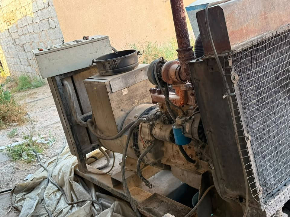 مولدة كمنز
85 kv 

للبيع

***********
