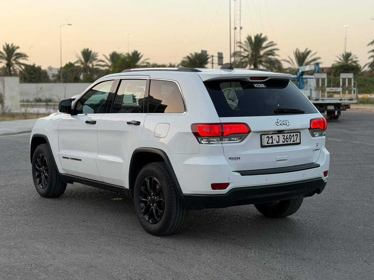 السلام عليكم
جيب لاريدو وارد امريكي موديل 2021

حادث امامي 3 قطع صبغ مع باب السائق 

سعر مناسب 175 ورقة 

رقم سليمانية الجديد سنوية بااسمي 

فحص وهزة جديد 

حجم محرك 3600

بصمة تشغيل وابواب بصمة وتشغيل عن بعد 

كشن كهرباء

قطعتين تبريد 

رادار نقطة عمياء 

شاشة وكامرة دوارة

سيارة جاهزة حداده جديدة تخم بلكات اصلي جديد تخم تاير جديد دسكات فلجات جديد مابيه نقص شرط الفحص

مكان السيارة بغداد الكرخ قرب شارع مطار بغداد الدولي ***********
