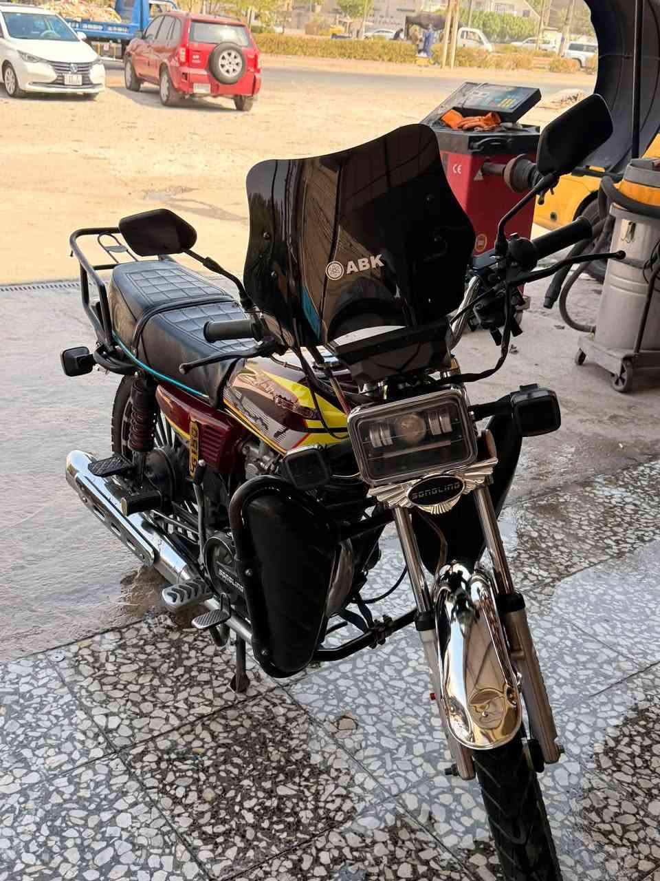 السلام عليكم سولنك 26 محرك 200cc كفالة عامة سعر 800 قفل لتراسلني على السعر 
بغداد الدورة 
***********
