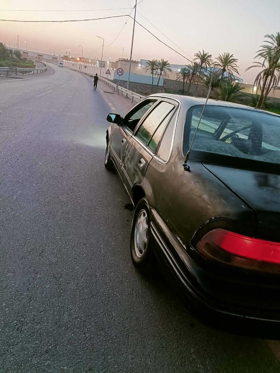 دايو برنس موديل 1994 رقم بغداد
كير اوتماتيك 
كير محرك نضيفات 
تبريد نعمت الله 
تخم تاير وباتري جديد 
حداديه مندعاميه لدعاميه بلكارتون
رقم نكليزي مشروع وطني
سعر 28 وبي مجال حك الجيه 

مكان سياره نجف مشخاب 

لتواصل *********** او راسل صفحا

